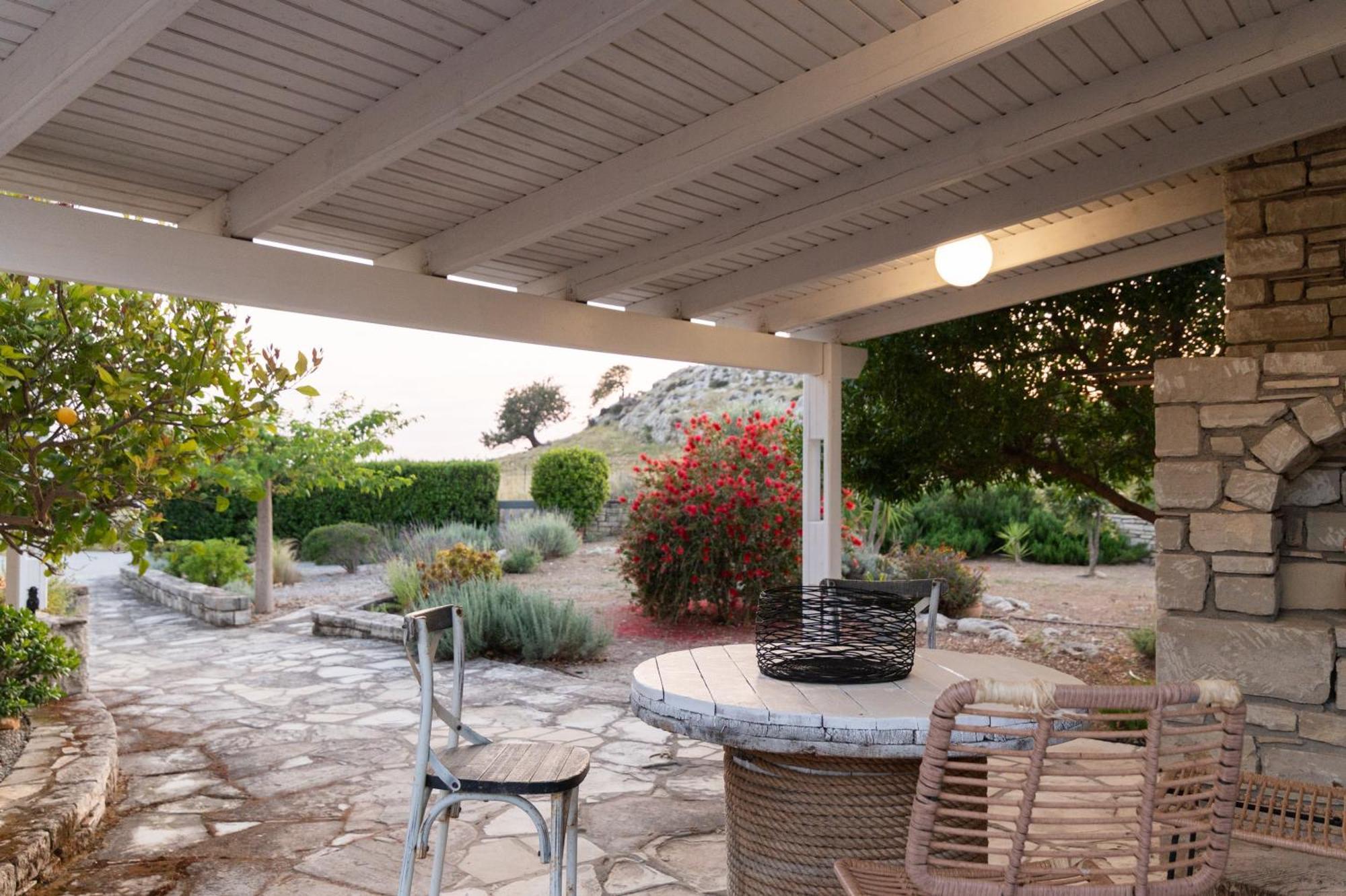 Carob Villa Moírai Exteriör bild