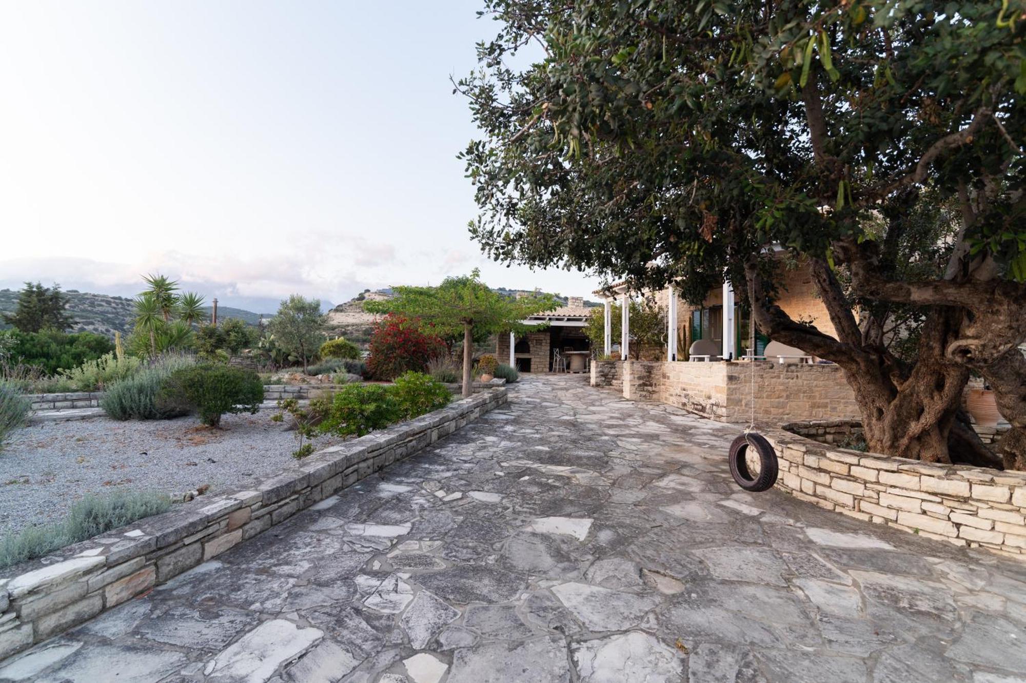 Carob Villa Moírai Exteriör bild